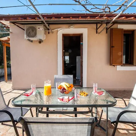 Holiday home Anna-maria House *