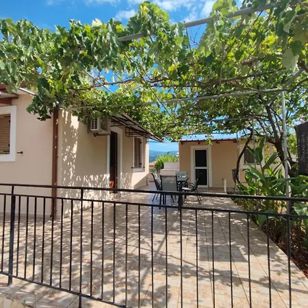 Holiday home Anna-maria House *